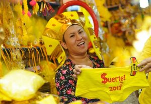 cusco-new-year-yellow-underwear